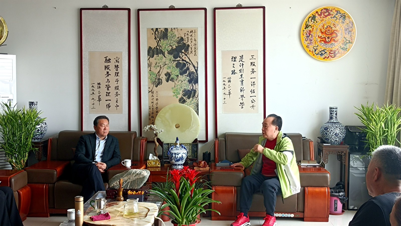 上合生物哔咔漫画财产带领小组、任务专班带领到我团体调研